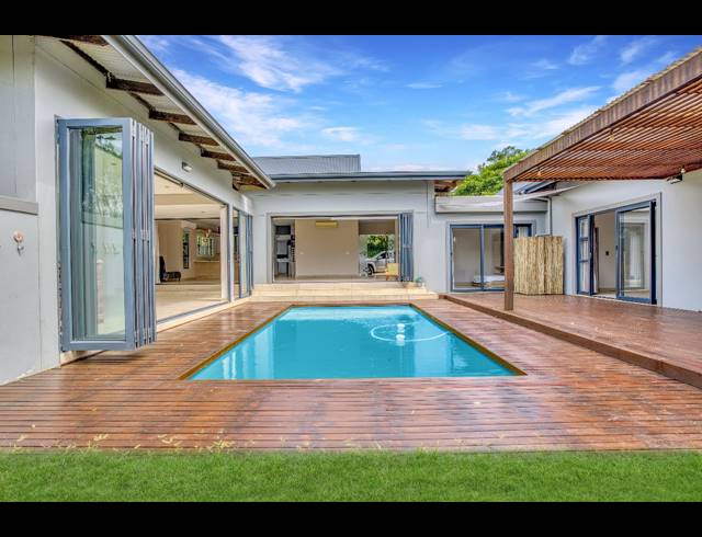 4 BEDROOM FREEHOLD TO LET IN SIMBITHI ECO ESTATE